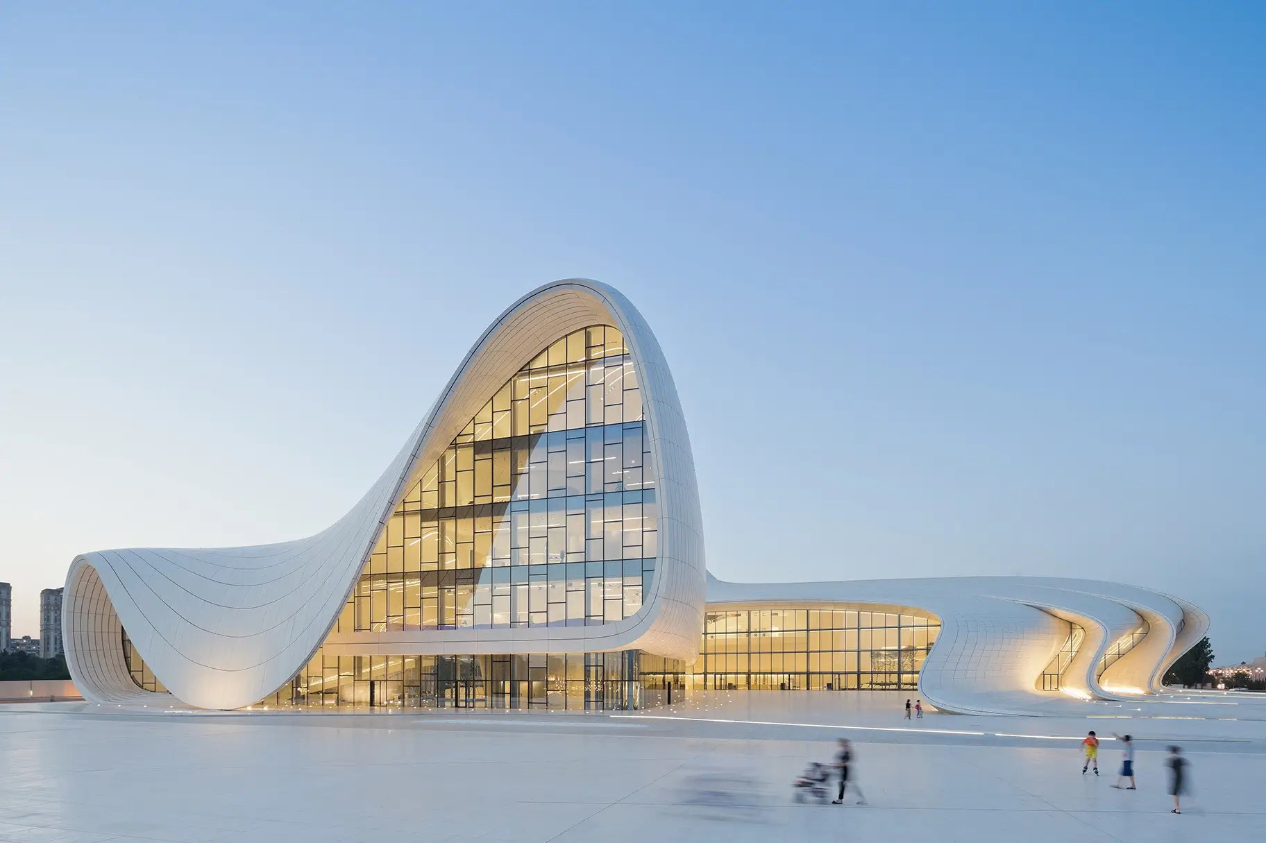 Benefits of curved architecture